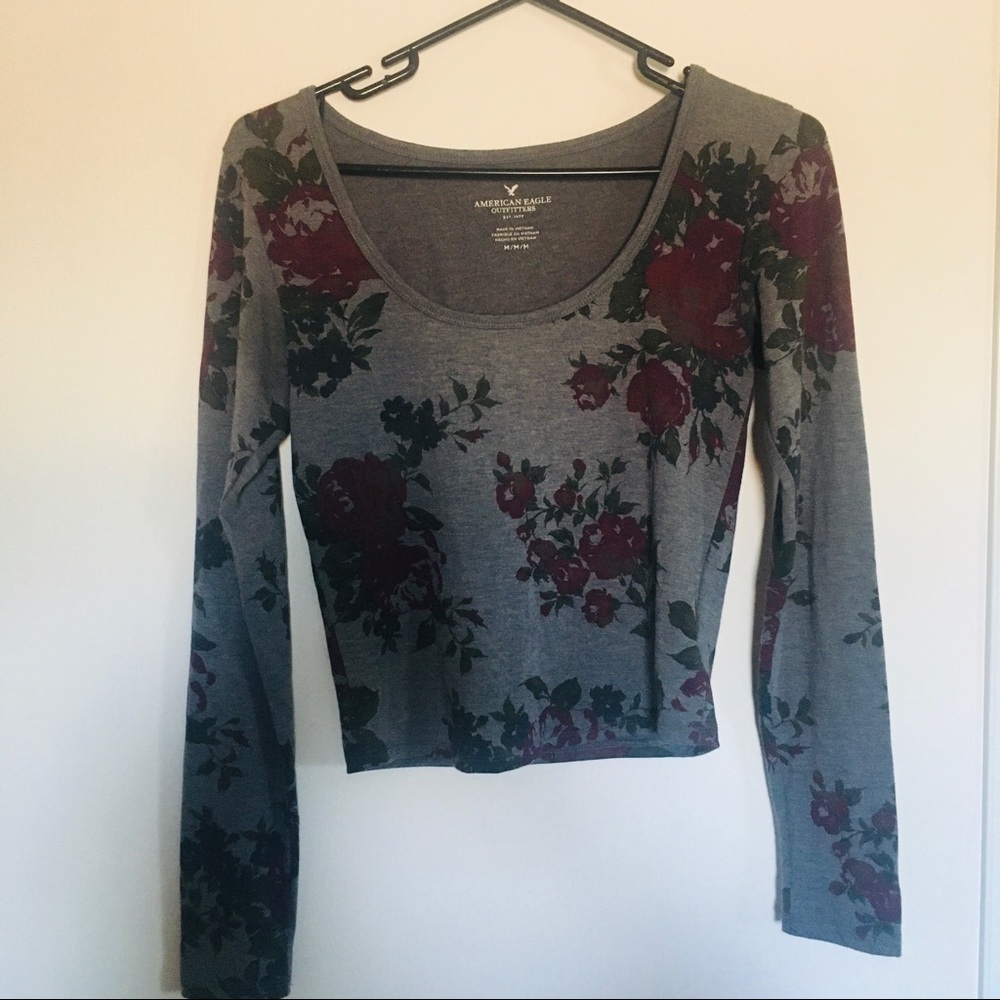 American Eagle Long sleeves  floral blouse. Size M